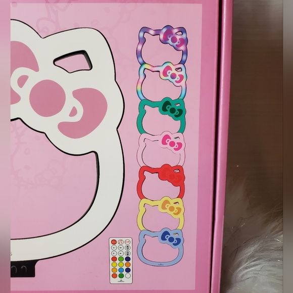 IMPRESSIONS FOR HELLO KITTY super cute 10" rgb desktop ring light with tripod - Picture 4 of 6